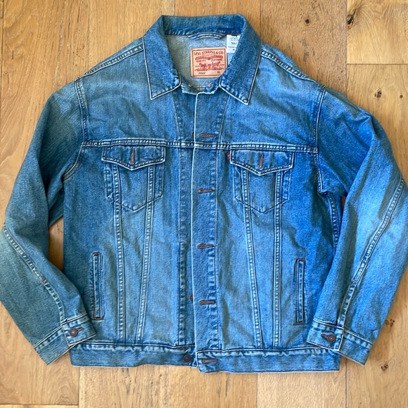 Levi’s Denim Jacket - Picture 1 of 6